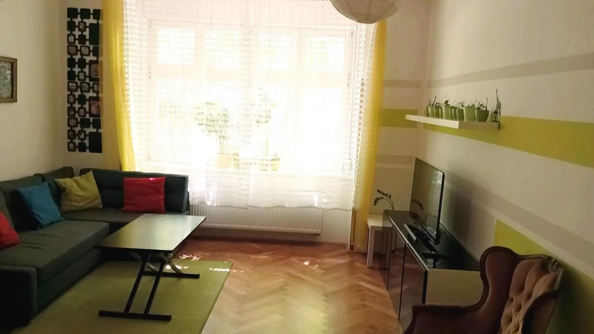 Garden Apartment براغ